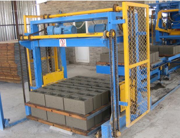 How block making machine works